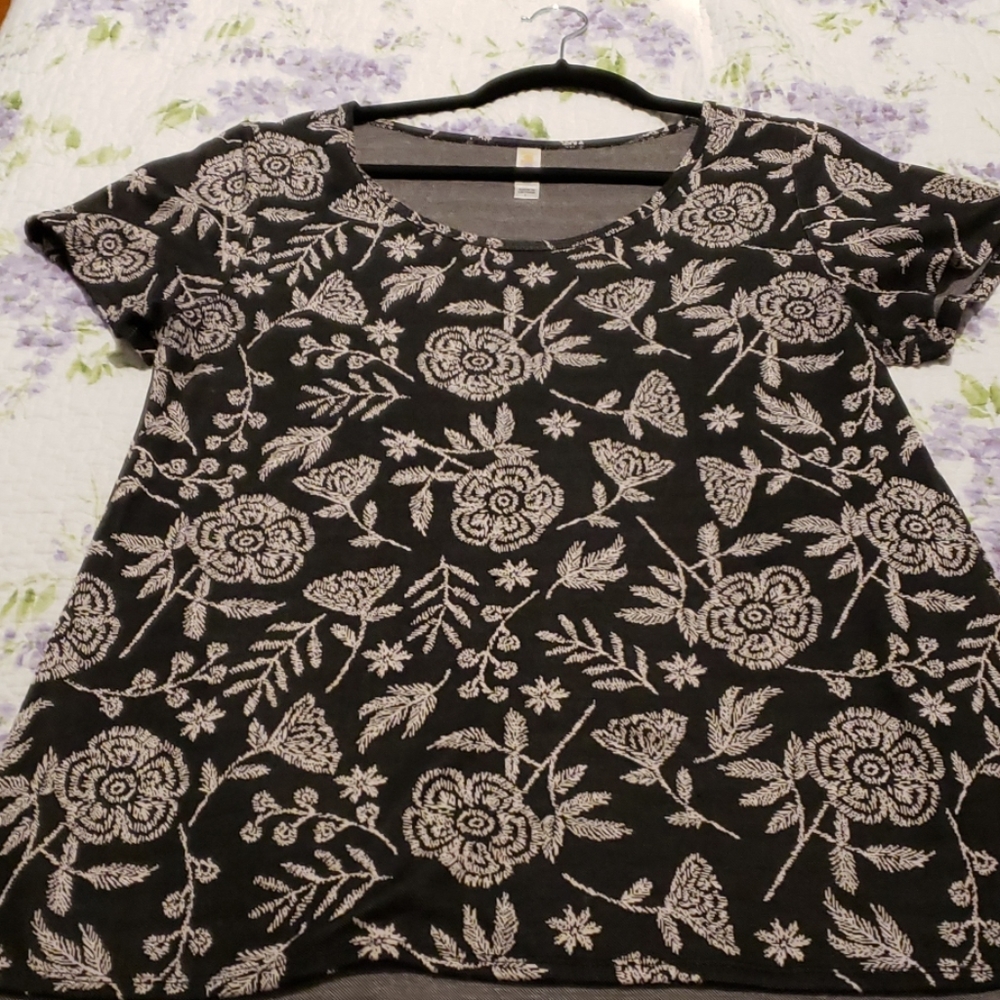 Lularoe Classic T like new